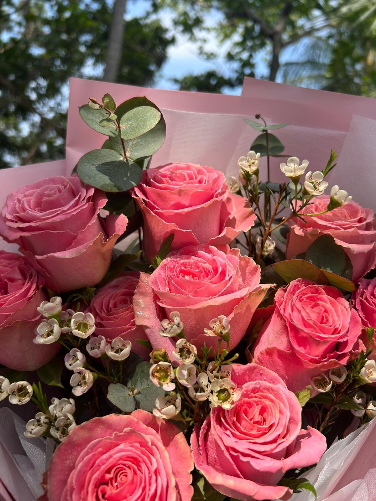 10 basic pinky roses – VerbeFlower Phuket