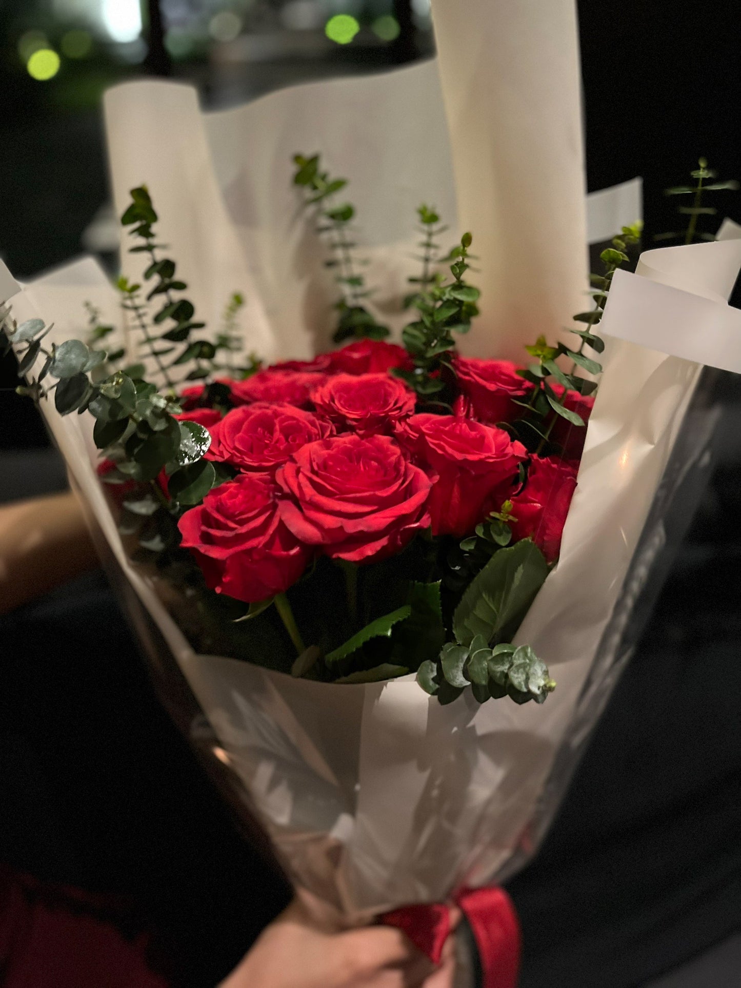 20 Valentine roses x your choice